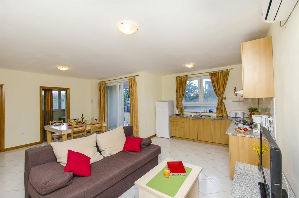 Apartments Glavan Privlaka  Rom bilde